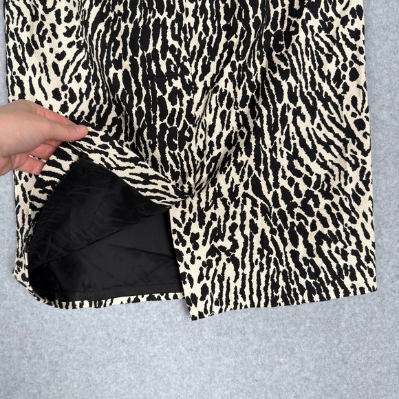 Talbots Womens Skirt Size 4 Animal Print Pencil A Line Knee Length Career - Picture 7 of 7
